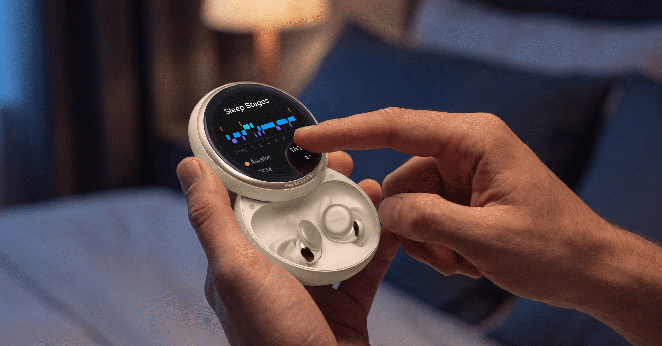 Anker añade una pantalla al estuche de sus nuevos auriculares para dormir