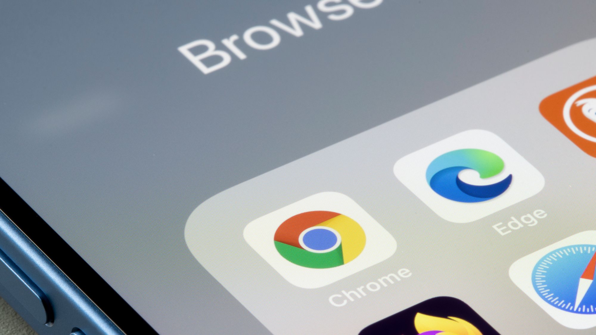 Google Chrome patch fixes 12 vulnerabilities, including exploited zero-day