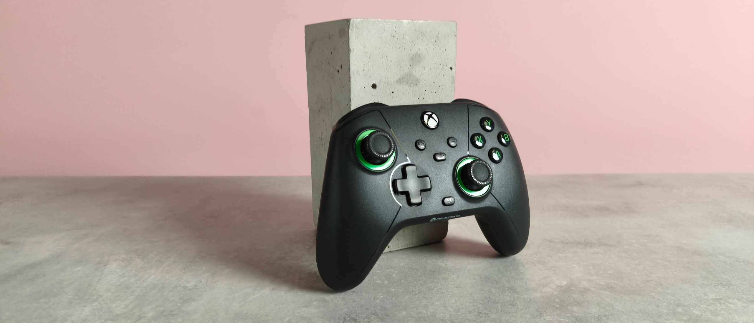 Drakong Challenger is a wired Xbox and PC controller with Hall Effect controls