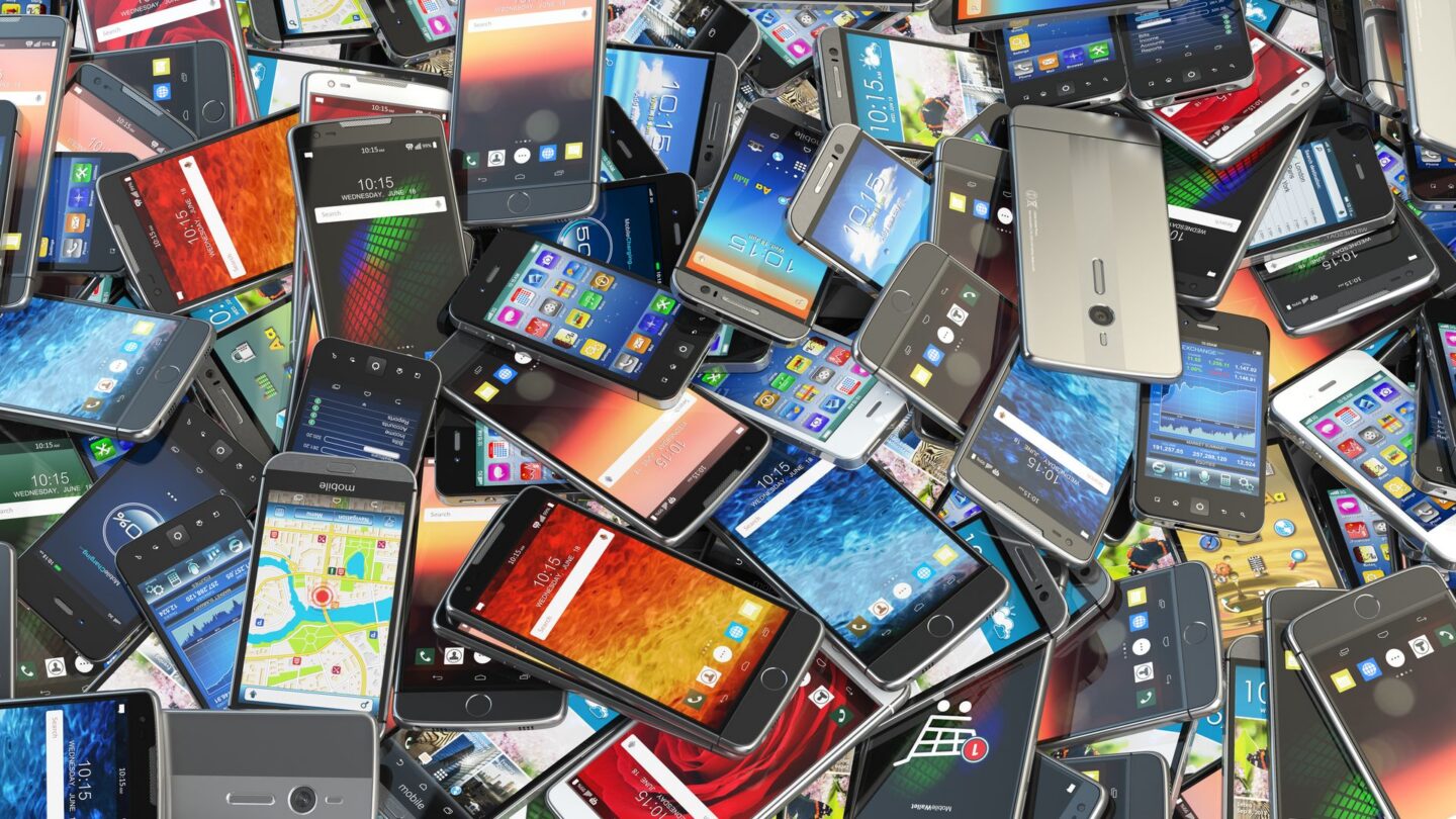 AI memory shortage raises the value of used smartphones