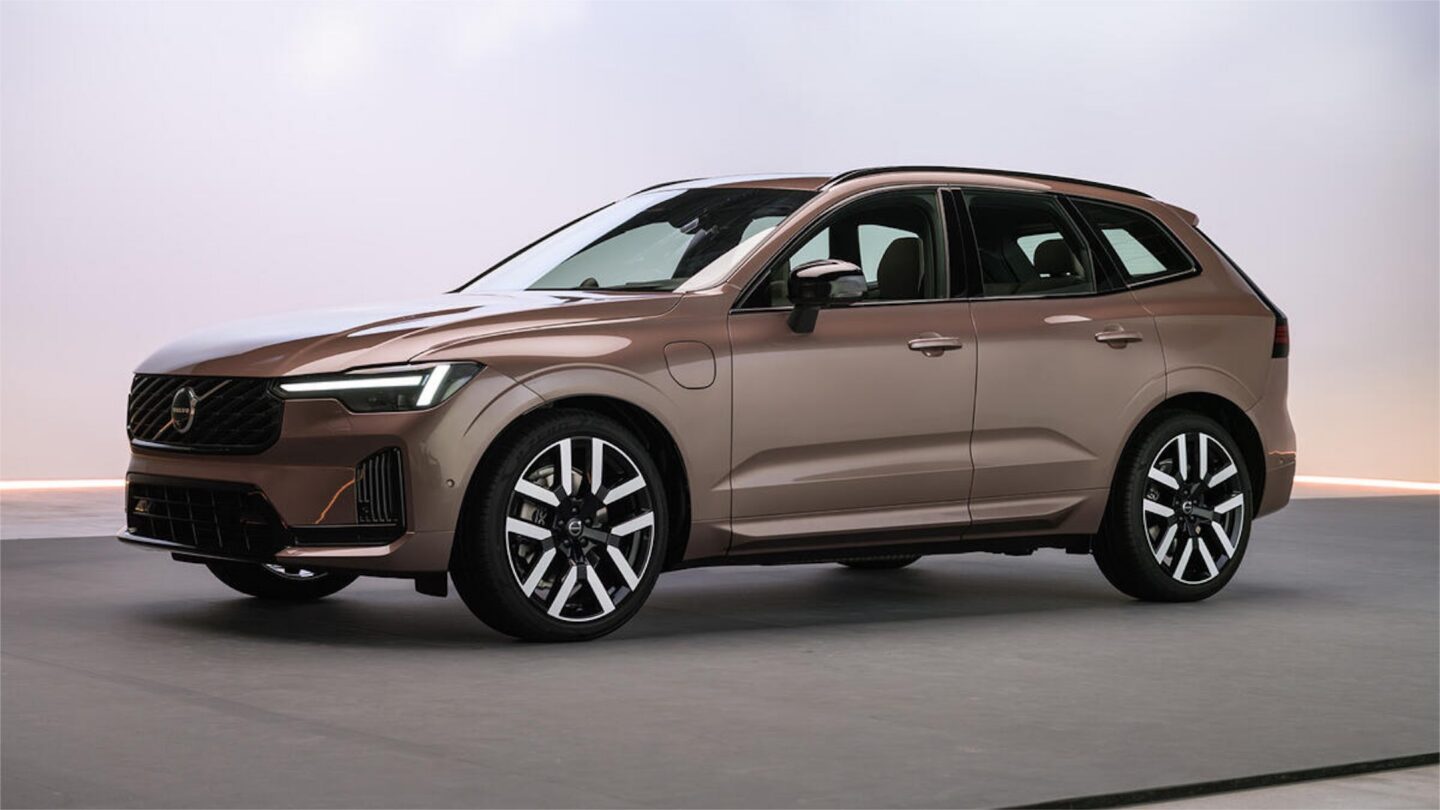 Volvo Announces Long-Range Plug-in Hybrid Versions of XC60 and XC90