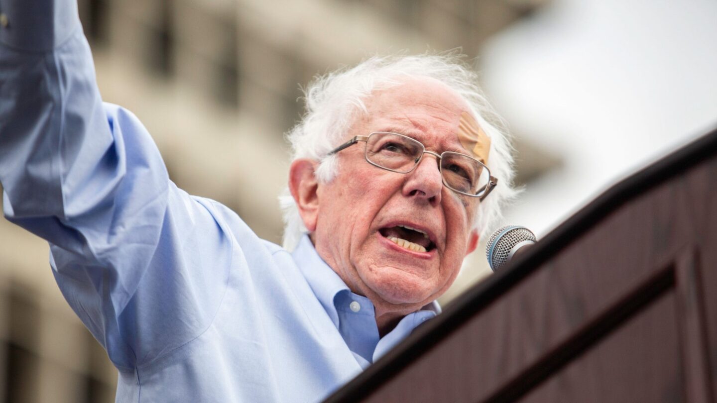 Sanders and Bannon call for stronger AI oversight