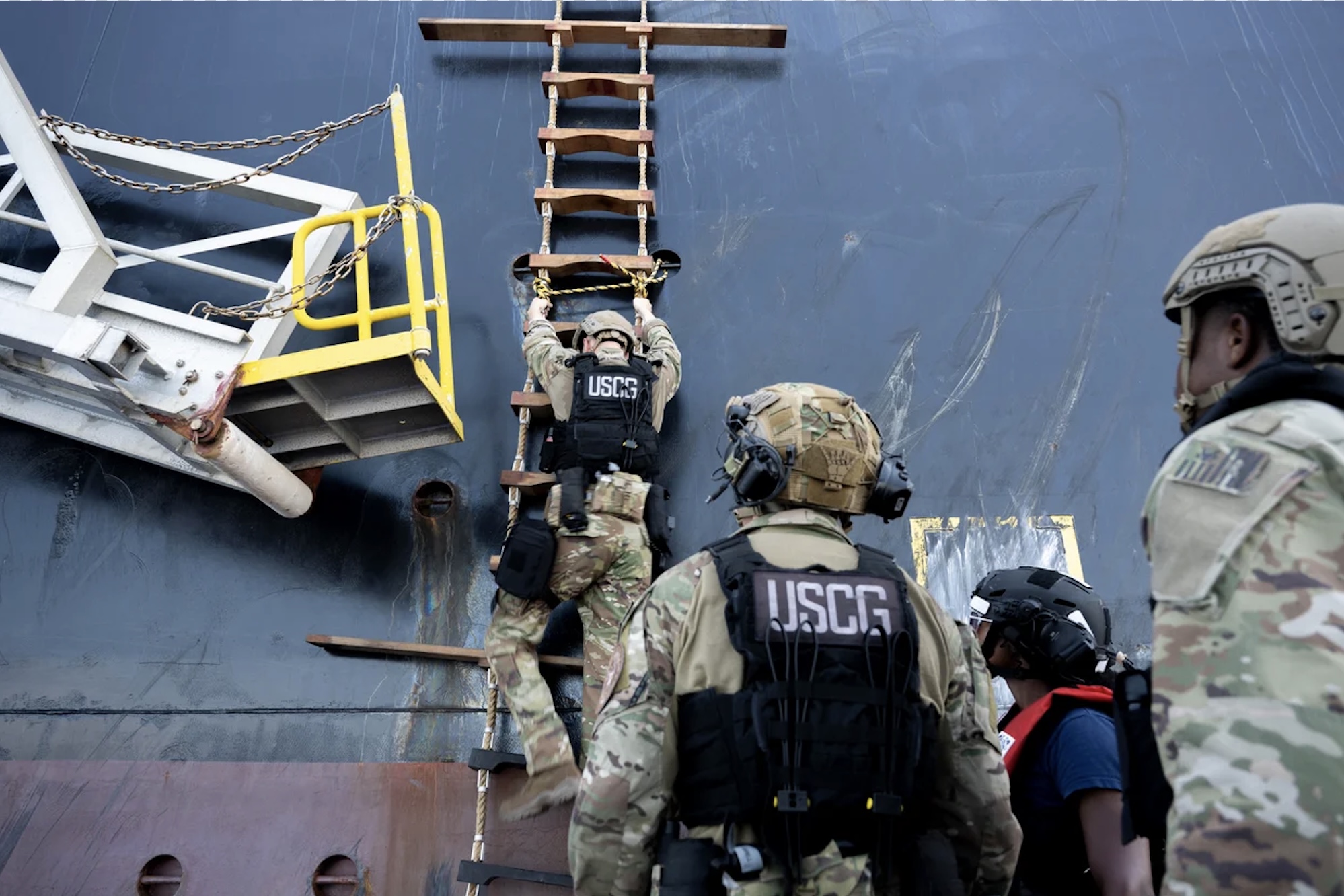 FBI and Coast Guard boarded 2 U.S.-bound oil tankers after network compromise