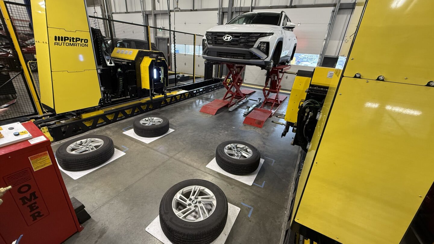 PitPro’s First Tire-Changing Robot Goes Live in Canada