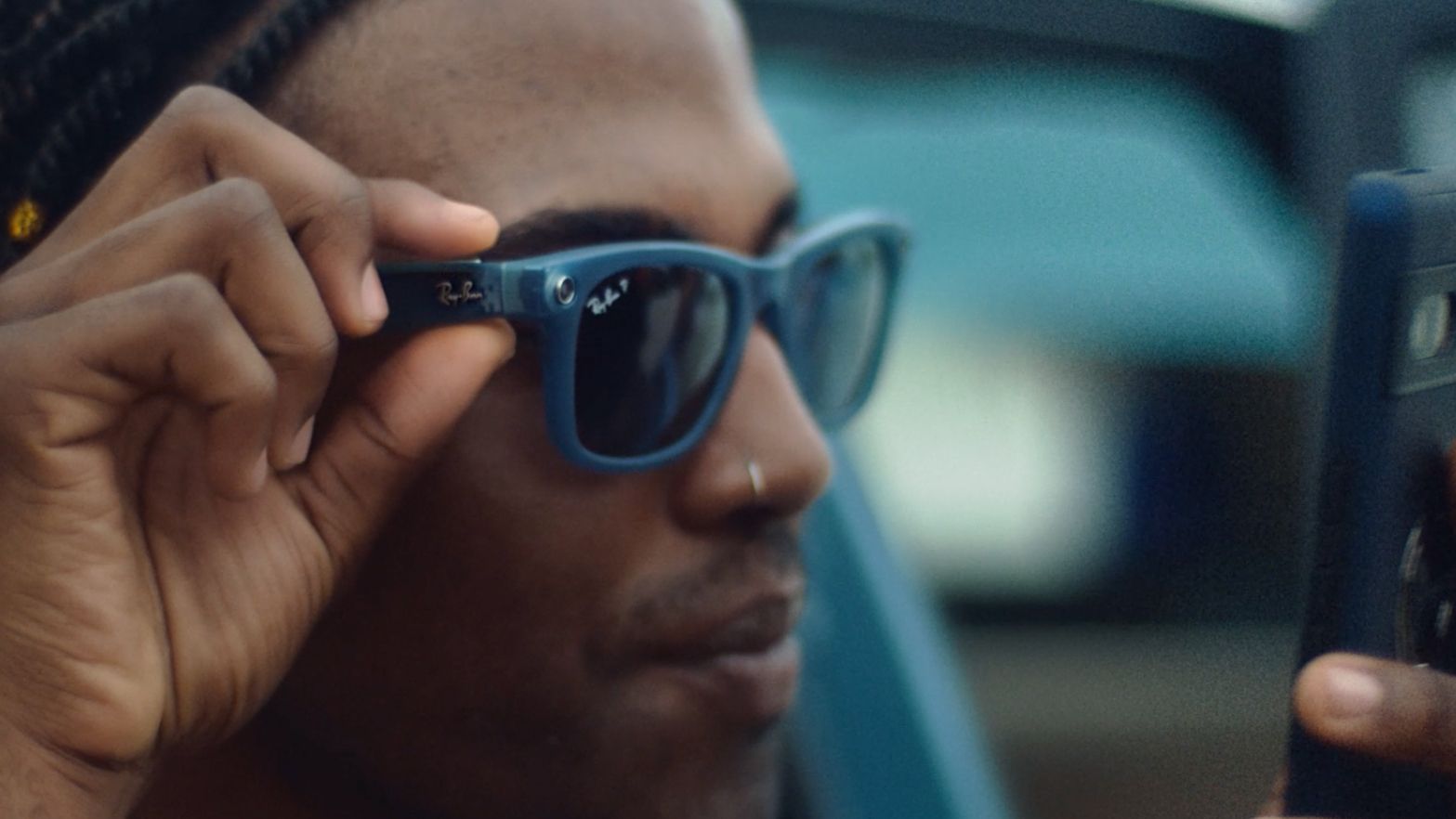 German report says Meta Glasses recording light is not easily visible