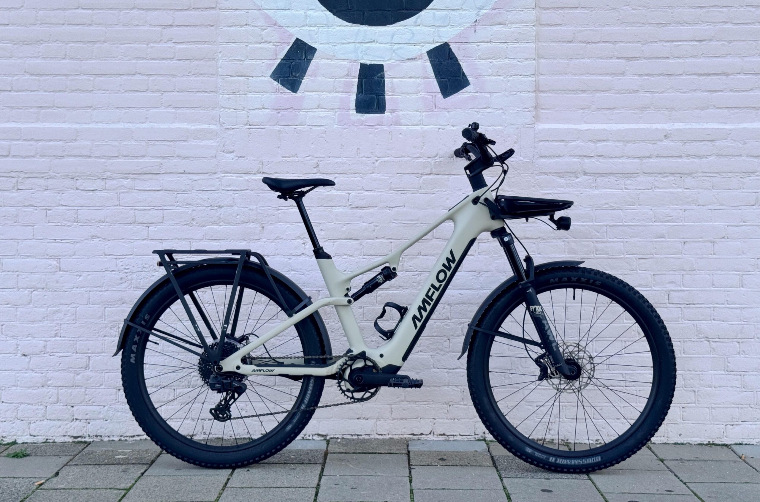 Amflow TL Carbon e-bike balances city utility with trail ability