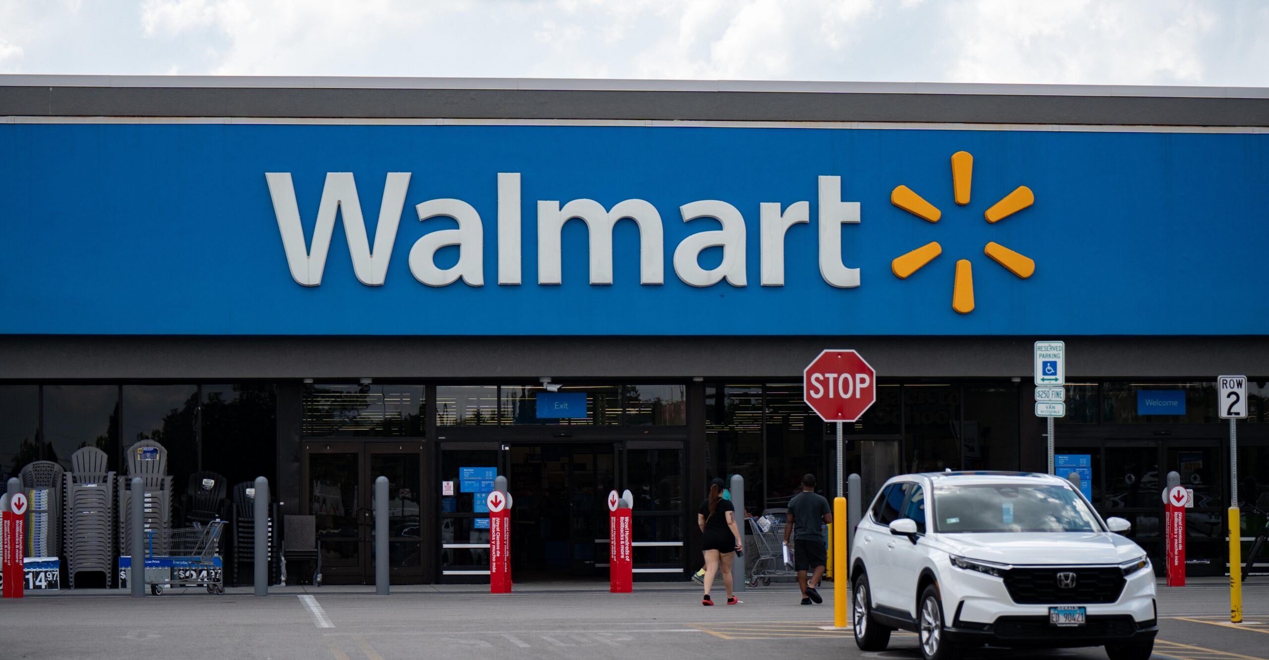Walmart CEO says prices won’t be based on shoppers’ history
