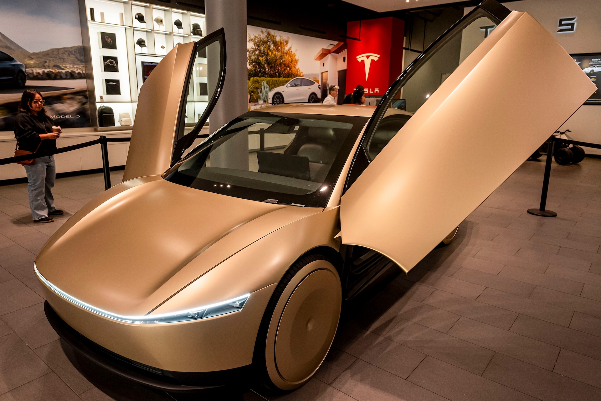 Tesla Secures $30 Billion in Credit Lines for New Products
