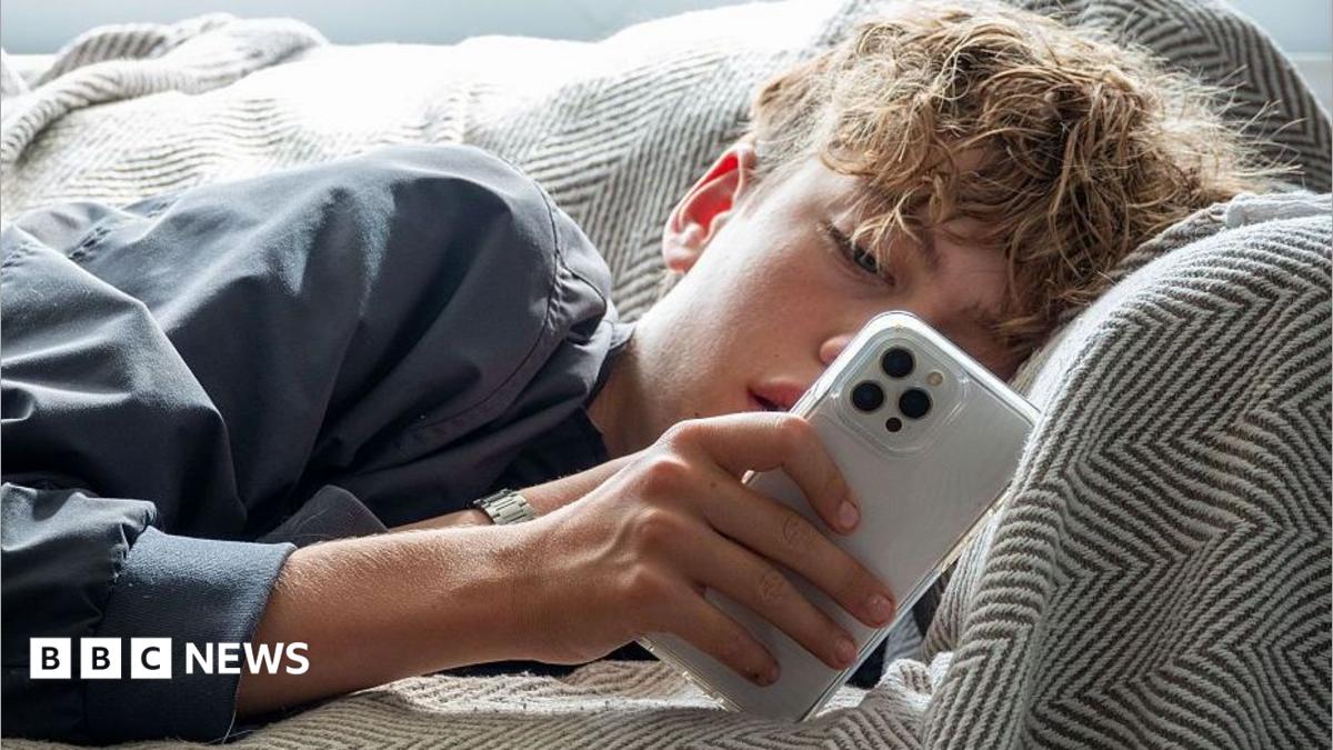 WhatsApp adds optional parental controls for teenagers