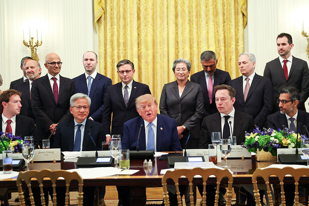 Trump and AI leaders sign pledge that misspells ‘United States’