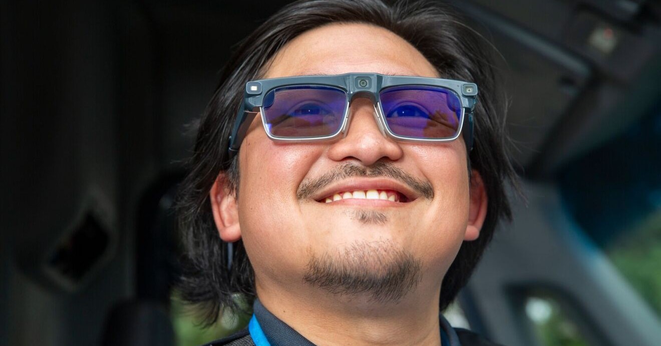 Amazon’s delivery glasses could capture several thousand images per shift