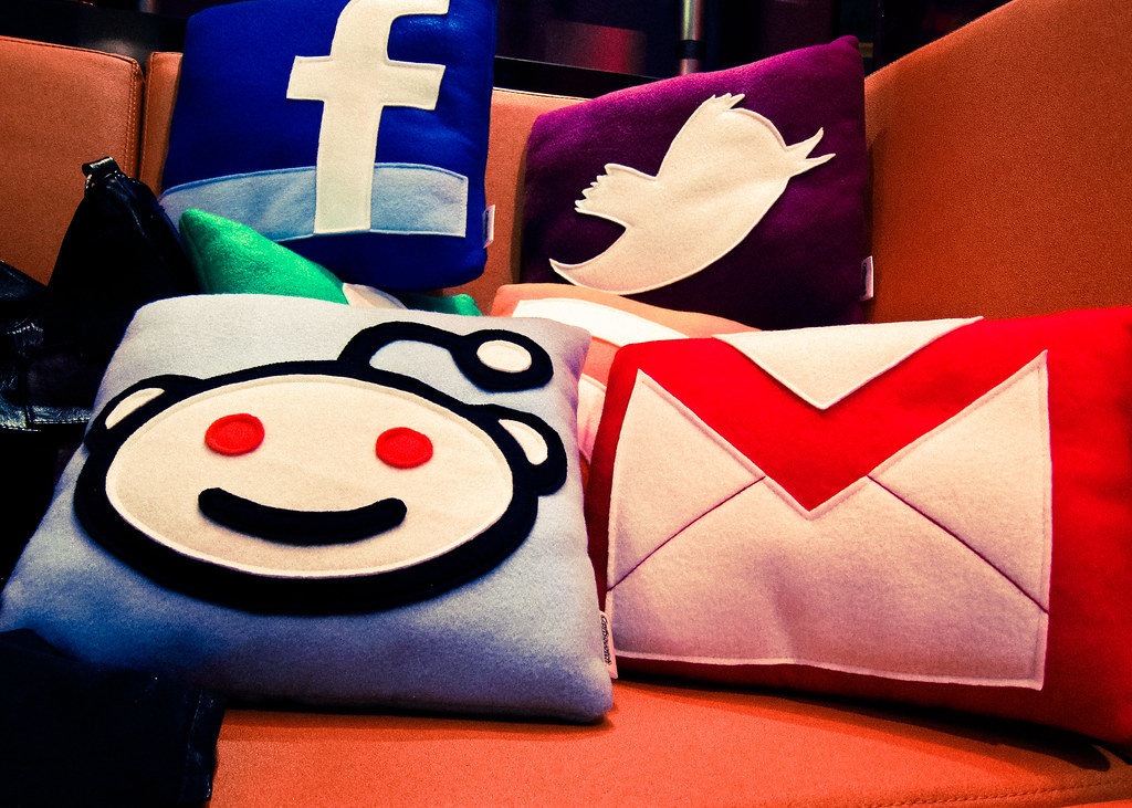 Reddit to End RSS Support and Public API Access by March 2027