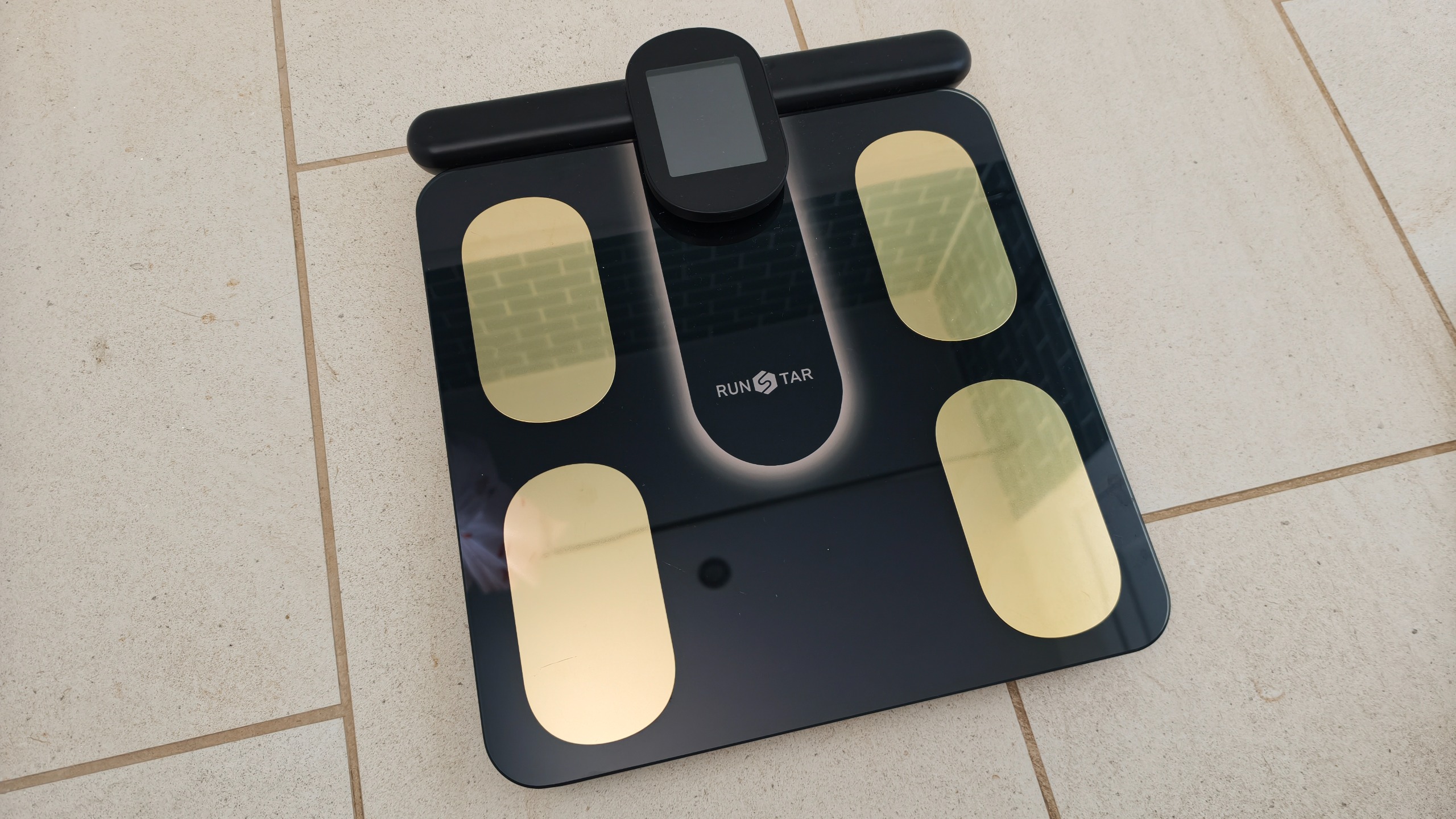 RunStar 8E SmartScan Pro Review: 28 Metrics, No Heart Health Tracking