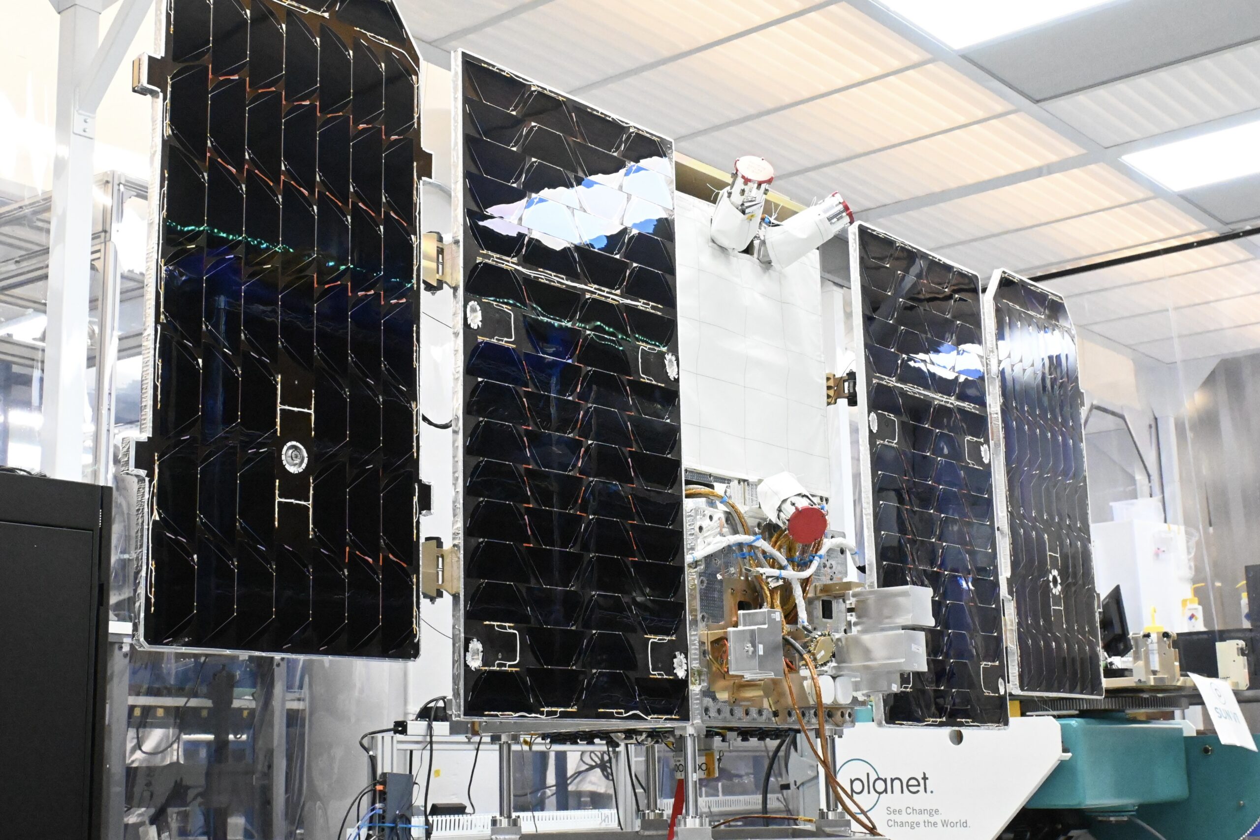 Google Estimates Starship Needs 1,800 Launches to Cut Orbital Data Center Costs