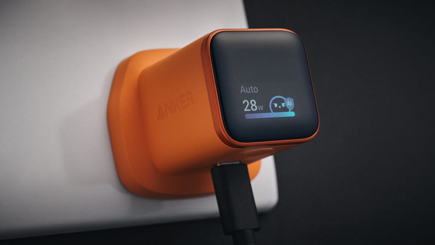Anker Nano 45W Smart Display Charger review: compact and characterful
