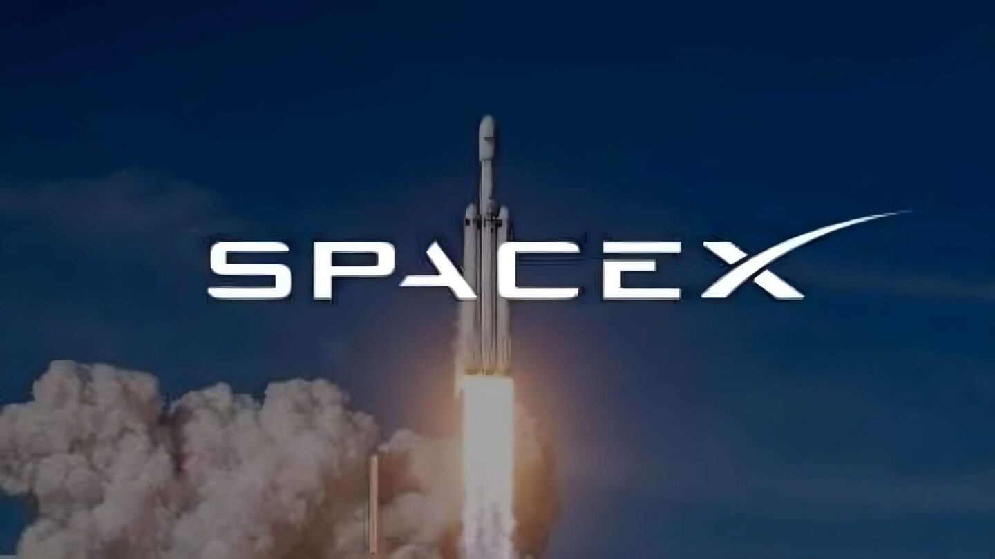 Report: SpaceX Weighs Making Its Own Fiber-Optic Cables