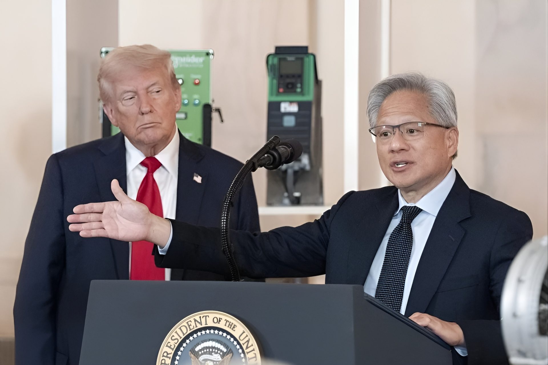Trump Awards Jensen Huang the National Medal of Science