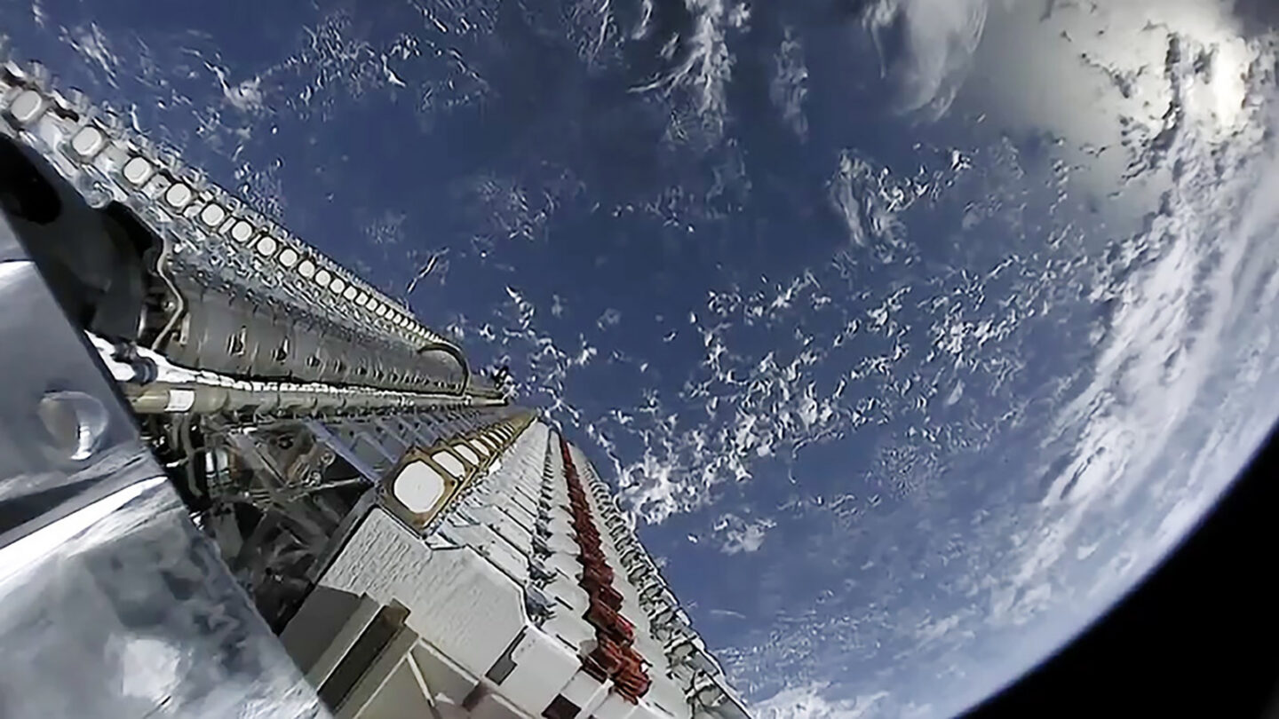 SpaceX plans to make Starlink a major US mobile carrier