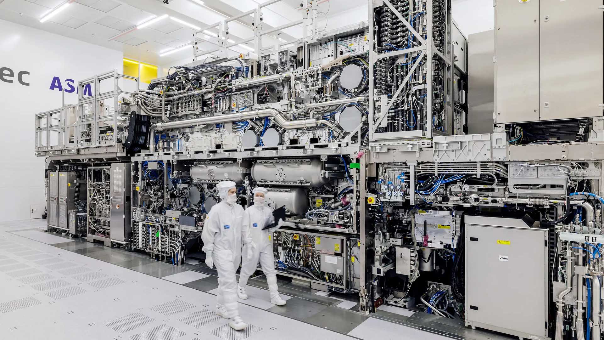 ASML Reportedly Raises EUV and DUV Part Prices by 10%