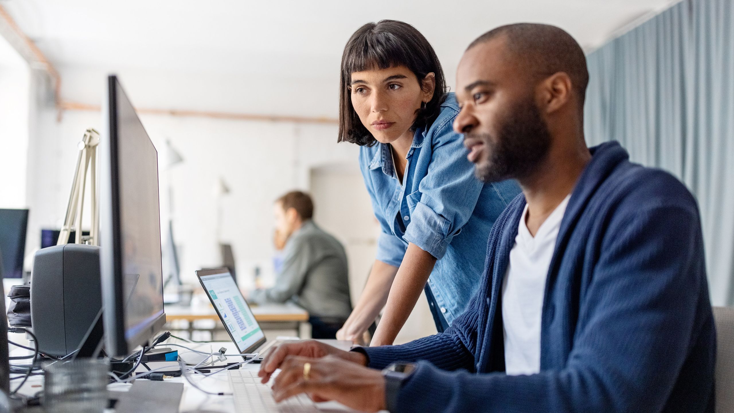 Nearly Half of Workers Exaggerate Their AI Use at Work